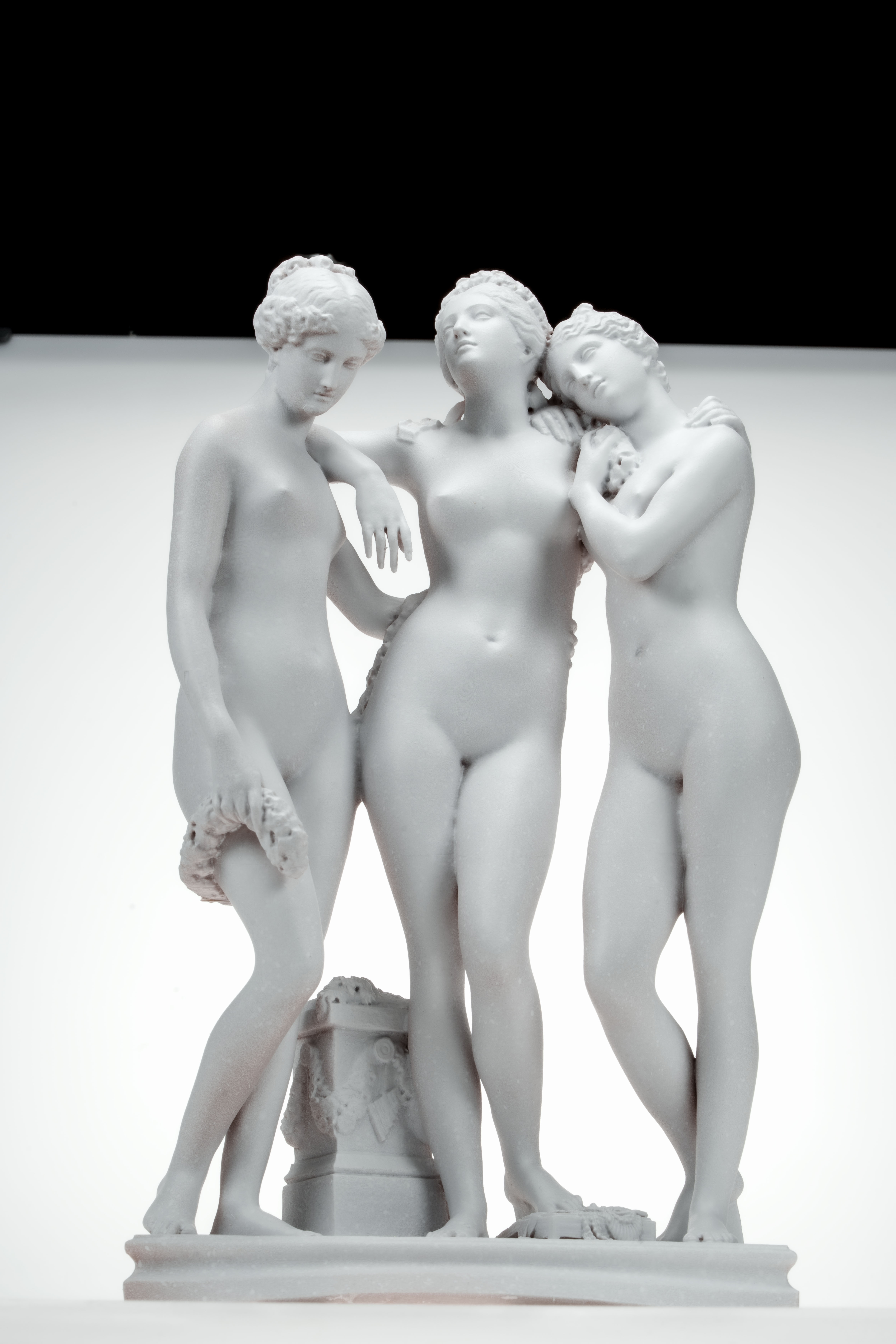 Les 3 Graces par James Pradier Louvre Paris
